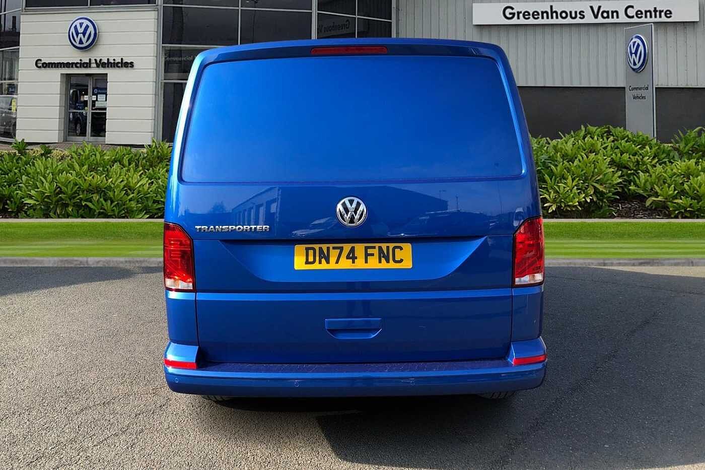 Volkswagen Transporter T32 Swb Diesel T32 Kombi Startline SWB 150 PS 2.0 TDI 7sp DSG