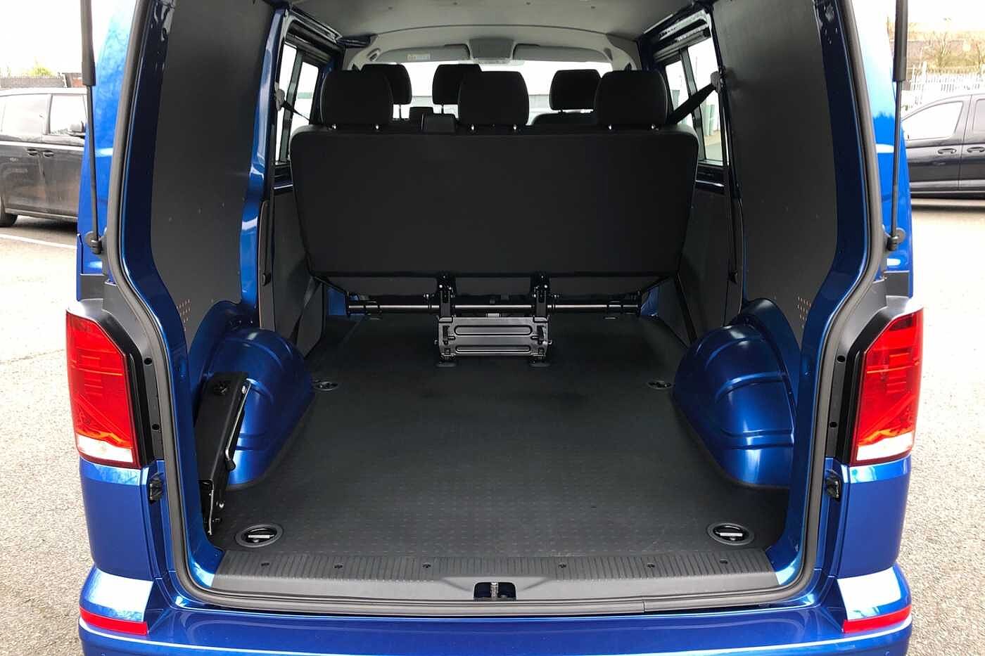 Volkswagen Transporter T32 Kombi Startline SWB 150 PS 2.0 TDI 7sp DSG