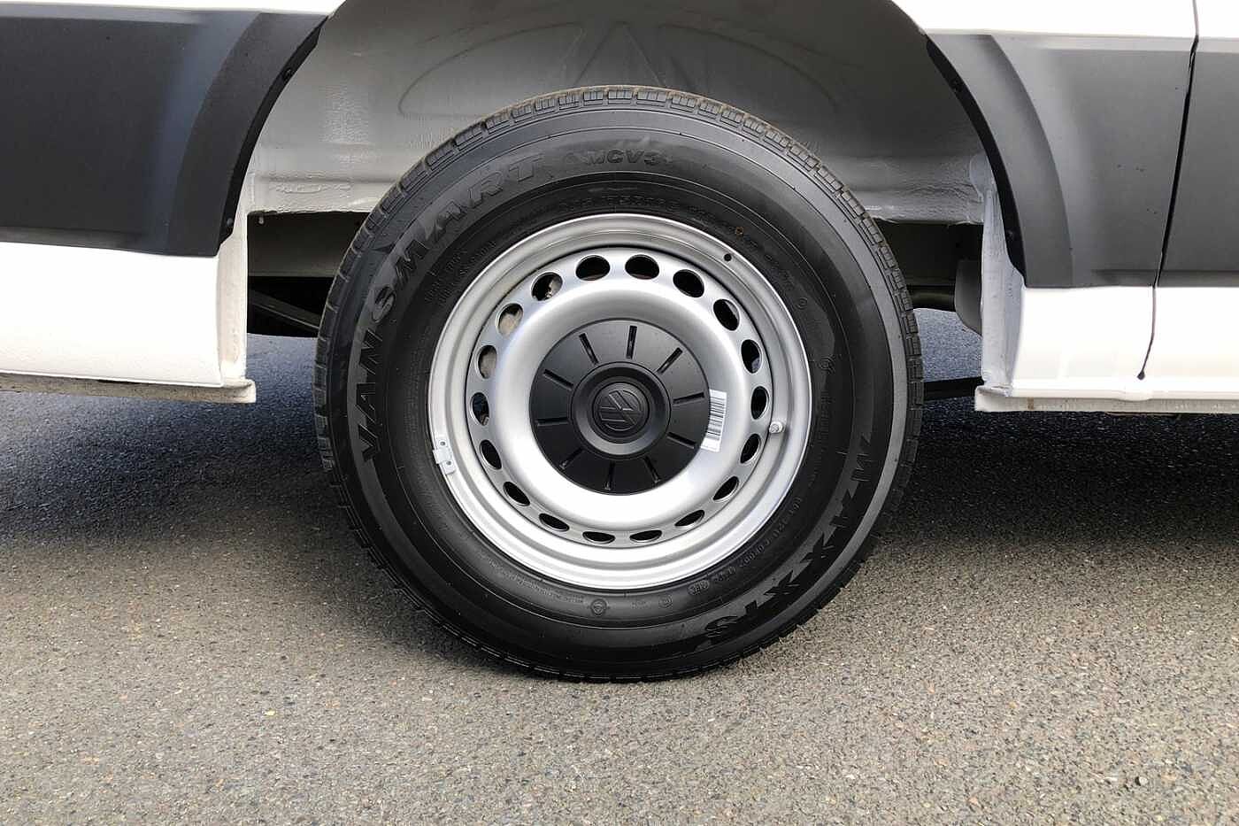 Volkswagen Crafter CR35 Panel van Commerce MWB 140 PS 2.0 TDI 6sp Manual FWD