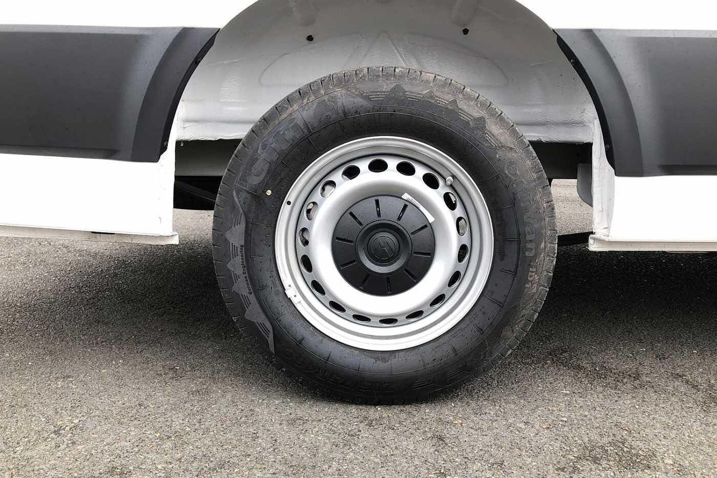 Volkswagen Crafter CR35 Panel van Commerce LWB 140 PS 2.0 TDI 6sp Manual FWD